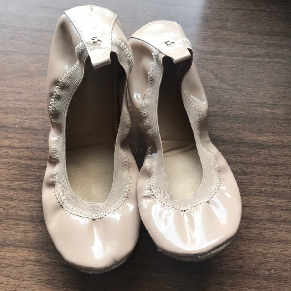 Yosi nude flats